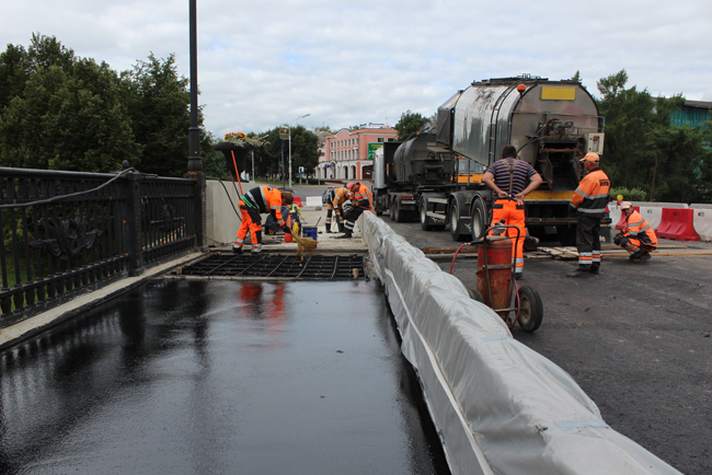 Завершився ремонт понтонного моста на автодорозі Одеса-Іллічівськ, повідомили Інтерфаксу в Іллічівському міськраді