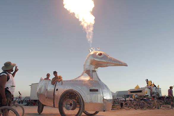 Барт Дорс з батьком на фестивалі Burning Man, Невада